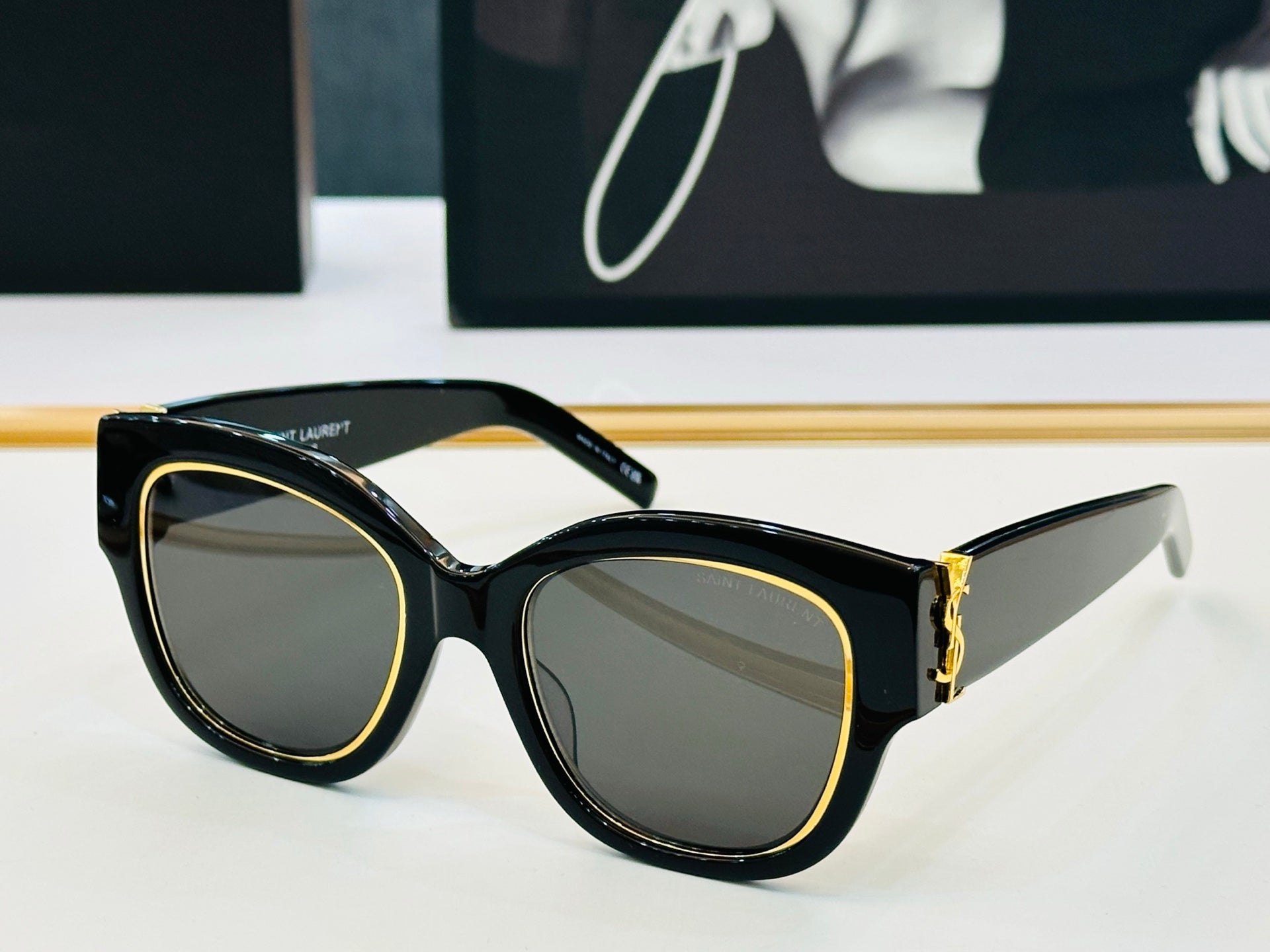 Saint Laurent Sunglasses 677549