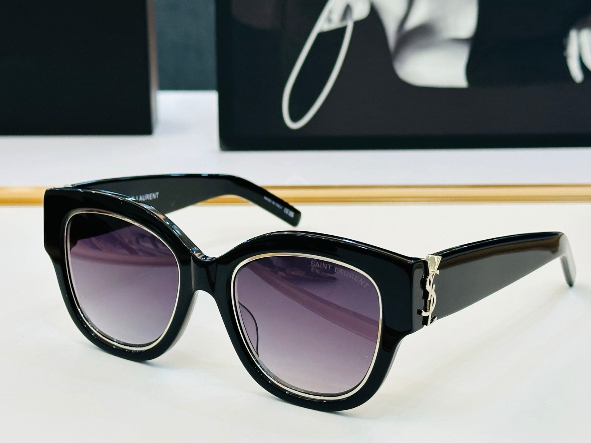 Saint Laurent Sunglasses 677549