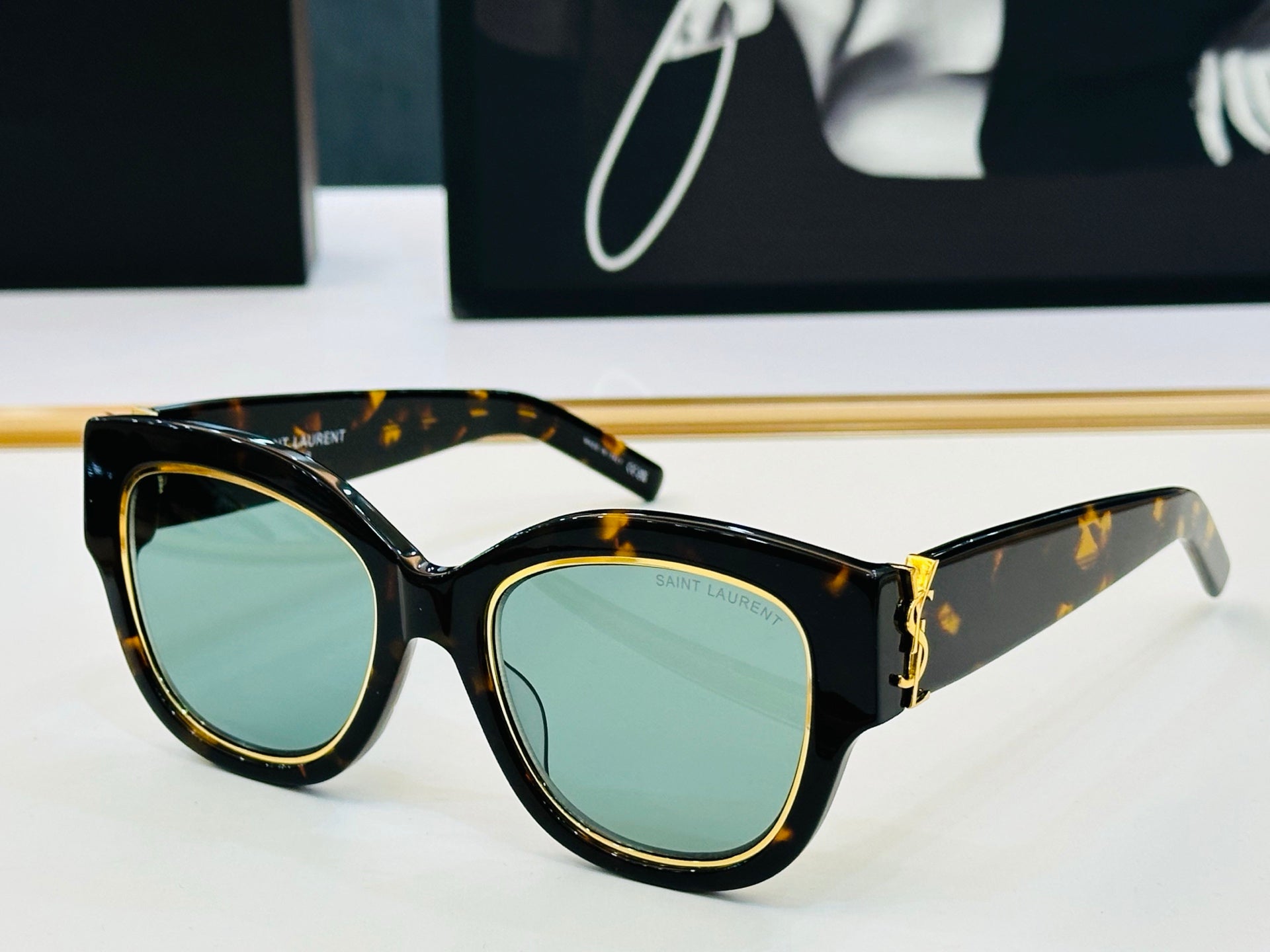 Saint Laurent Sunglasses 677549